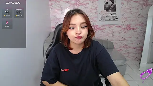 mia_foster_t's cam snapshot