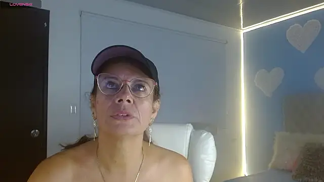 channelsmith_55's cam snapshot