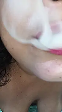 LeoaAnja's cam snapshot