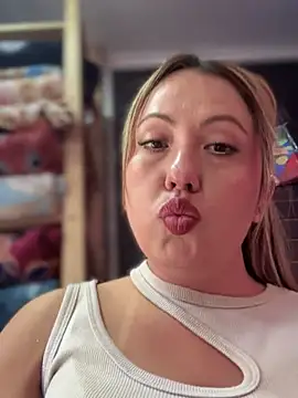 VIOLETA-25_'s cam snapshot