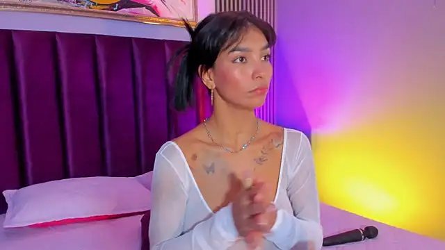 LauraAristizabal's cam snapshot