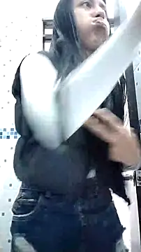 Tiphanydirty3's cam snapshot