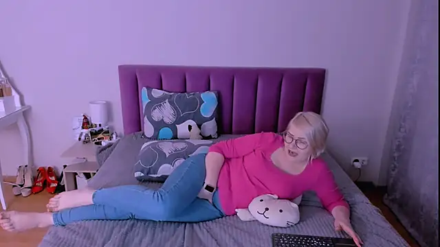 sabrinamacmarren's cam snapshot