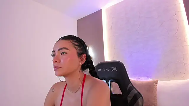 emily_tolson's cam snapshot