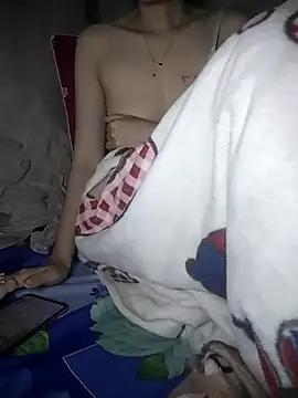 -Nicole-e's cam snapshot