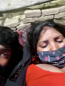 Indiandesicouple155's cam snapshot