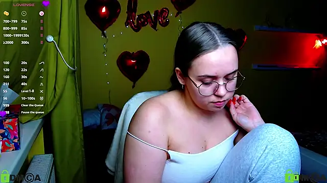 Lilysweet13's cam snapshot