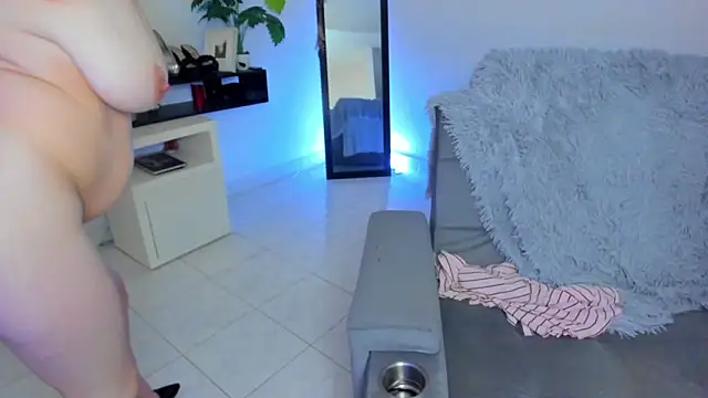 BellaFlaming live sex cam