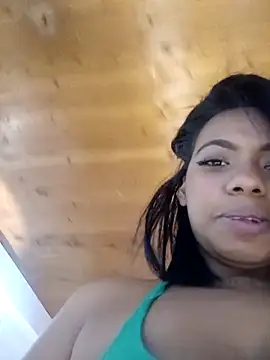 lia_mariana's cam snapshot