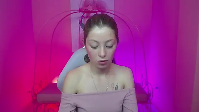 Ashley_benson_x's cam snapshot