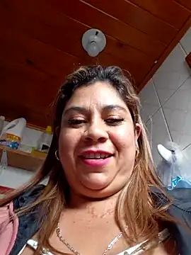 Laura-Hernandez live sex cam