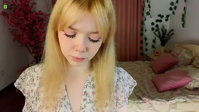 Rochelle_Dolly's cam snapshot