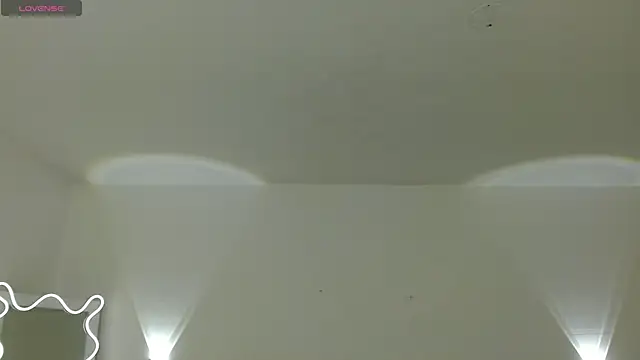 TINY_TAY's cam snapshot