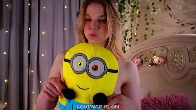 EdlinAlliston's cam snapshot