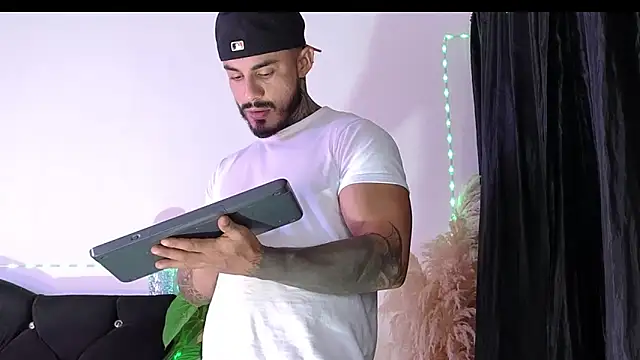 john_cartter1 live sex cam