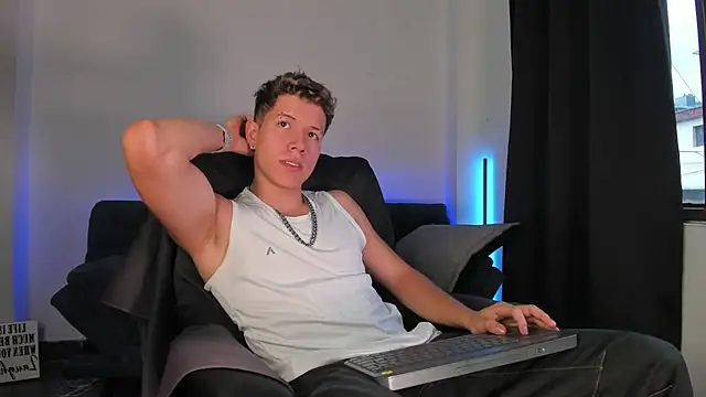 nathan_blake live sex cam