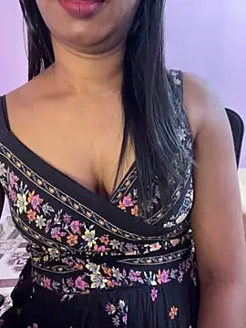 tamil_Aarathi's cam snapshot