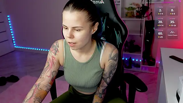 QueenAliceX's cam snapshot