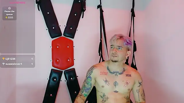 AliceandMax's cam snapshot