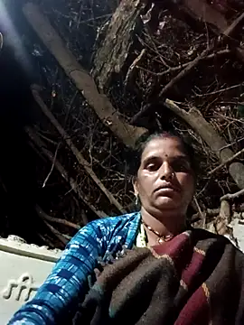 Manvi_hote's cam snapshot