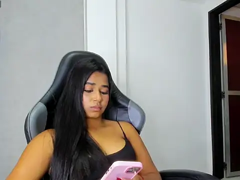 Shirleytaylor-'s cam snapshot