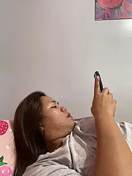 _BellaHotty_'s cam snapshot