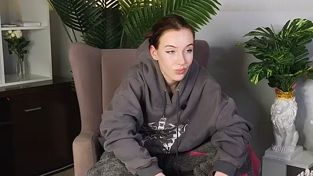 WanetaTushoski's cam snapshot