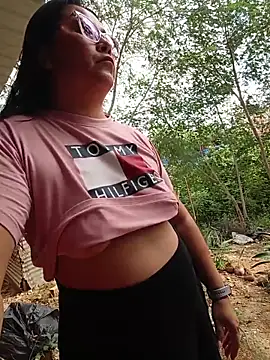 Dirty-Momm-Divorced-Hot's cam snapshot