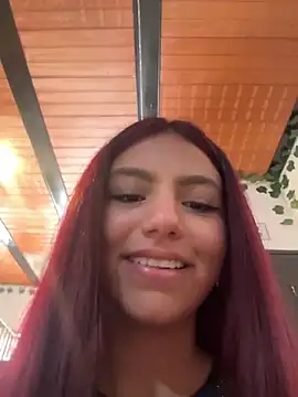 Emily-teen's cam snapshot