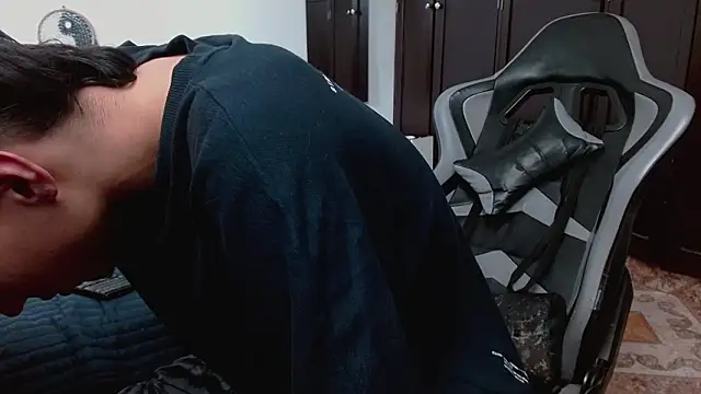 aaron_blug live sex cam