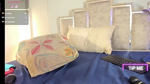 GabyyJones live sex cam