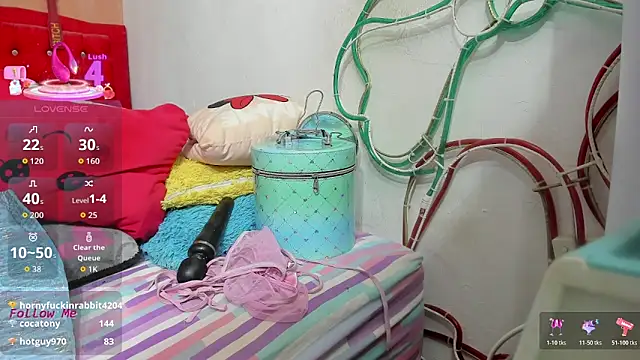 camile_milf's cam snapshot