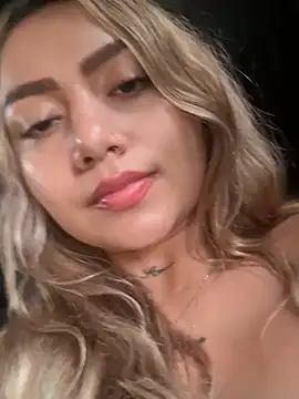 amanda-medrano1's cam snapshot