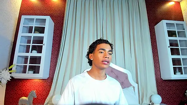 AlanCutee live sex cam