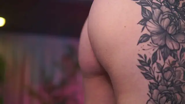 HotBustyBabeX's cam snapshot