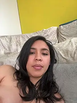 Esmerald_1111's cam snapshot