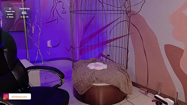 sarawinstone's cam snapshot