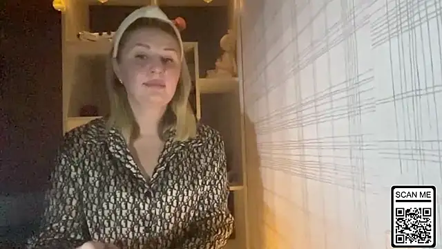 Blondie_xoxoxo's cam snapshot