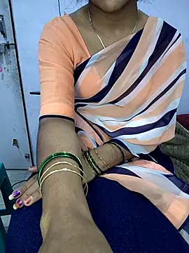 Cute-Telugu-Teacher's cam snapshot