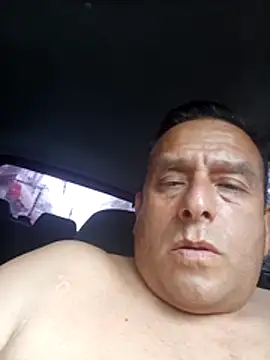 chicoguapo8 live sex cam