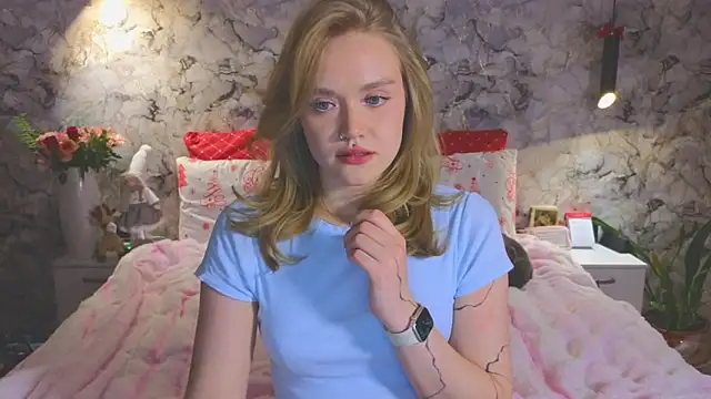 Aurora_Golden1's cam snapshot