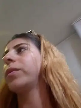 Nahiajhonson_'s cam snapshot