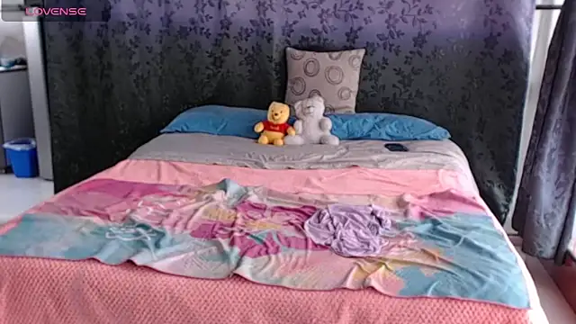 miia-big1boobs_'s cam snapshot