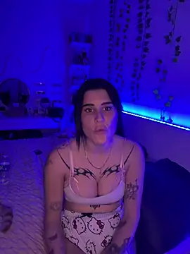 julieeeeee75 live sex cam