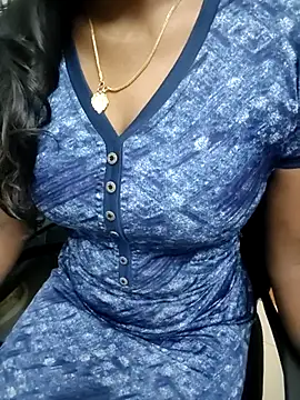 Tamilmallu-duskygirl03's cam snapshot