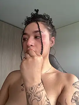 crystal_dlun's cam snapshot