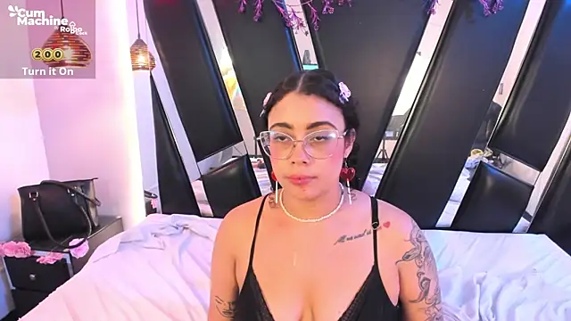 antonelllepiercee's cam snapshot