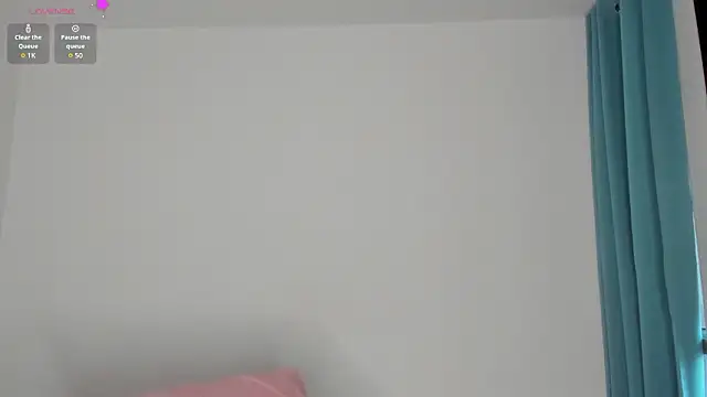 _lucianapalmer's cam snapshot