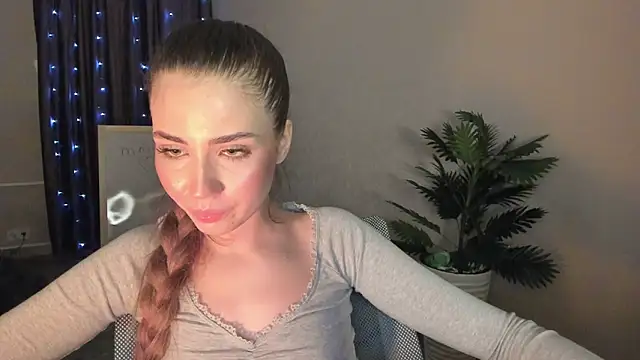 Aurora_Glow21's cam snapshot