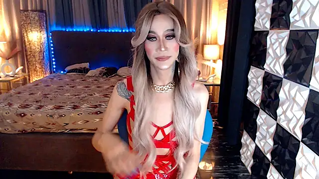 MonstrousCockDiva live sex cam